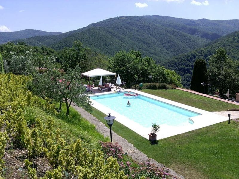 Schwimmbad Borgo Valuberti Toskana Bauernhaus